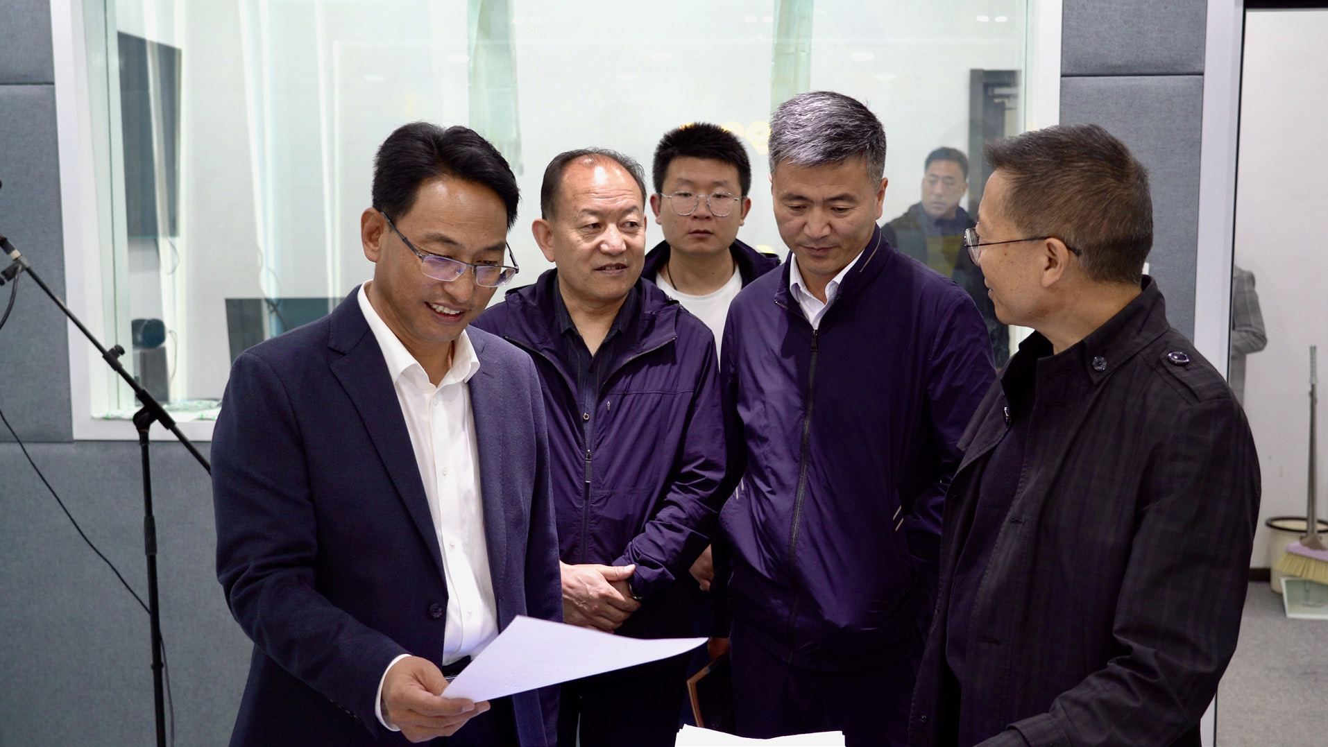 海南州委副书记王忠义：深刻领悟党的创新理论的思想伟力